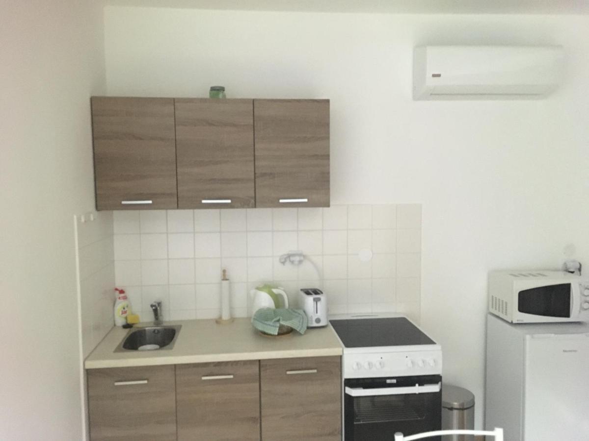 Konde Apartments B Дунайска-Стреда Экстерьер фото