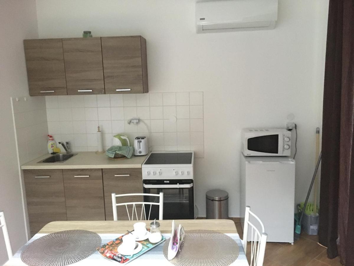 Konde Apartments B Дунайска-Стреда Экстерьер фото