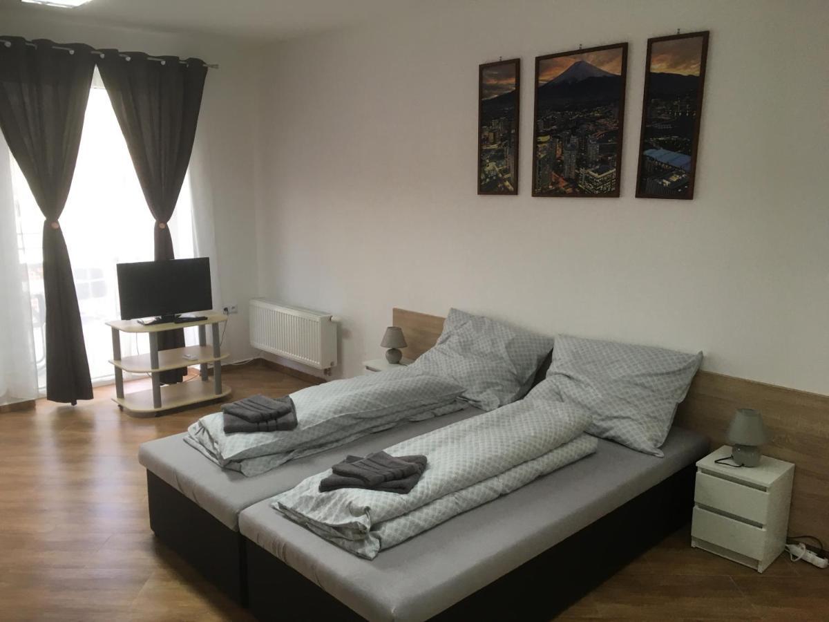 Konde Apartments B Дунайска-Стреда Экстерьер фото