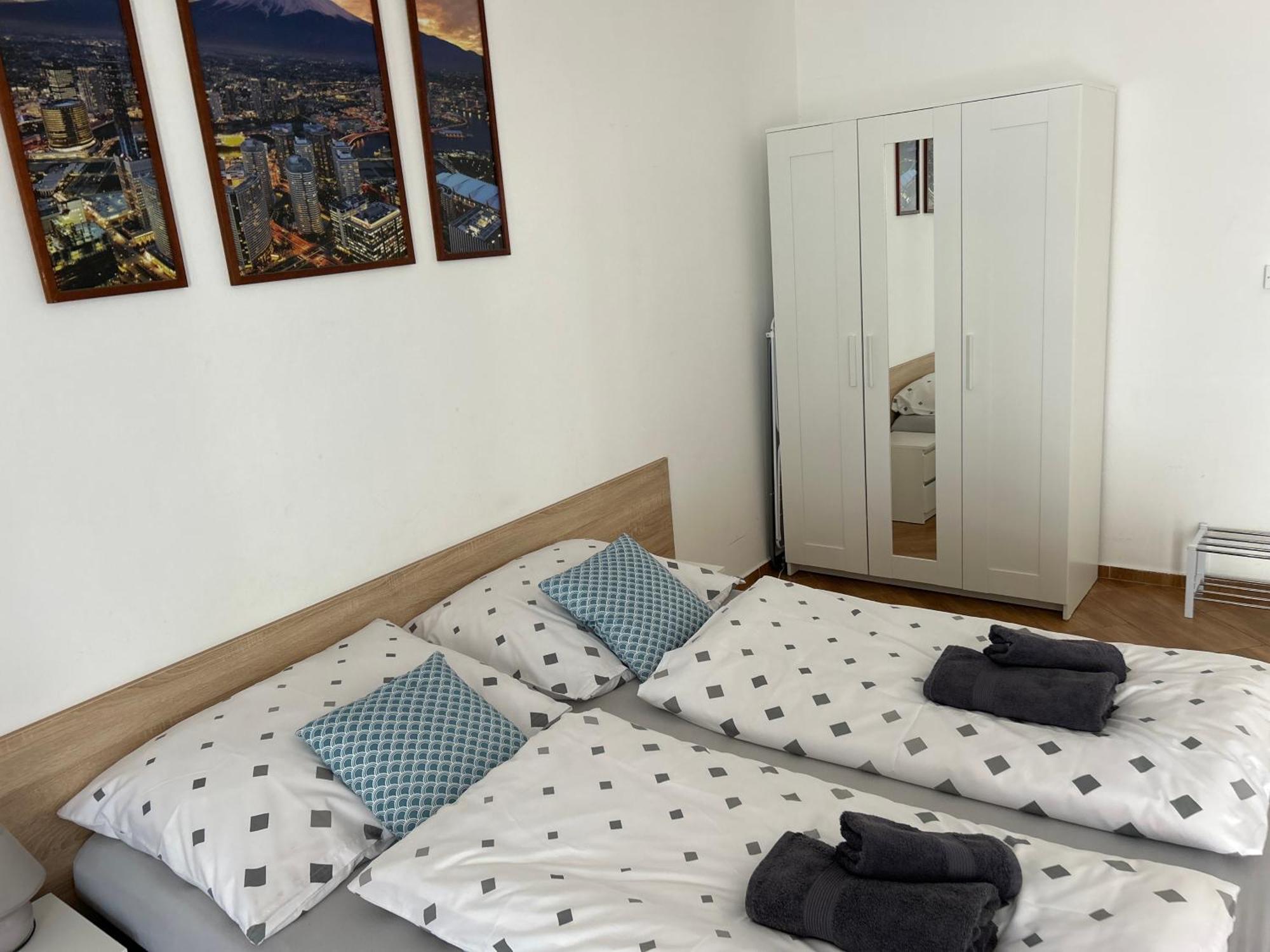 Konde Apartments B Дунайска-Стреда Экстерьер фото