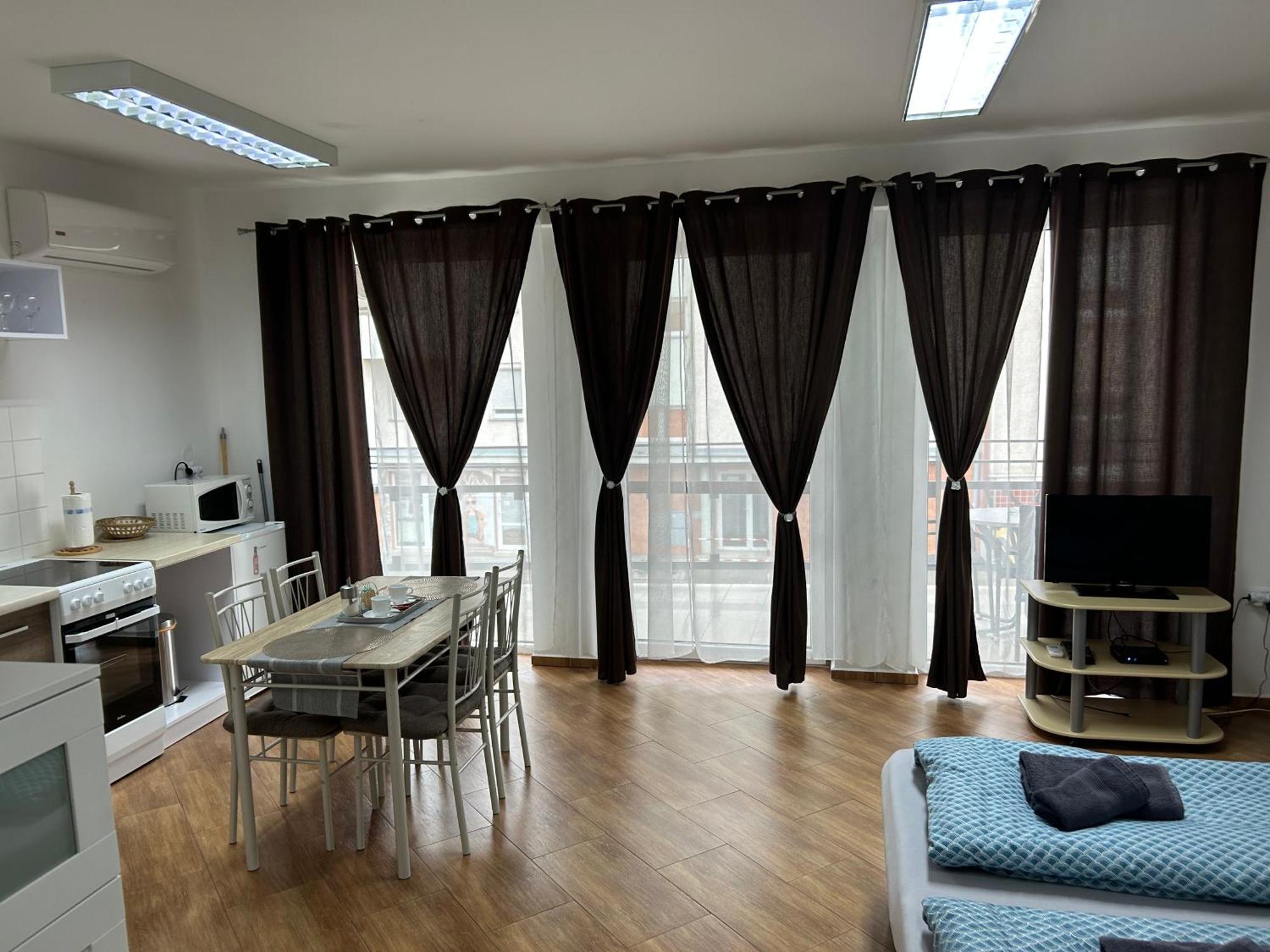 Konde Apartments B Дунайска-Стреда Экстерьер фото