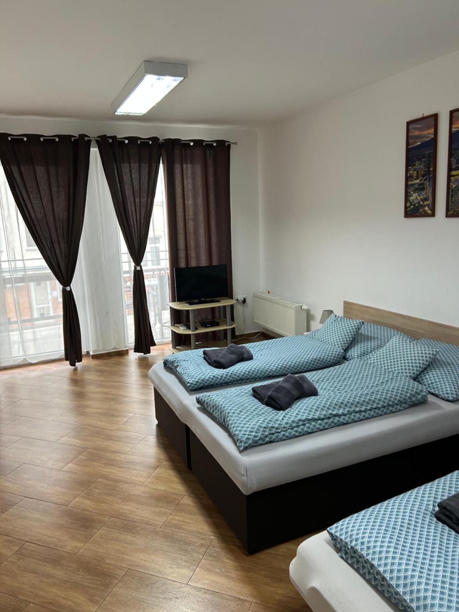 Konde Apartments B Дунайска-Стреда Экстерьер фото