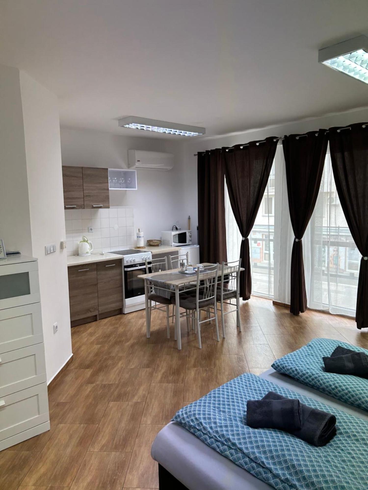 Konde Apartments B Дунайска-Стреда Экстерьер фото